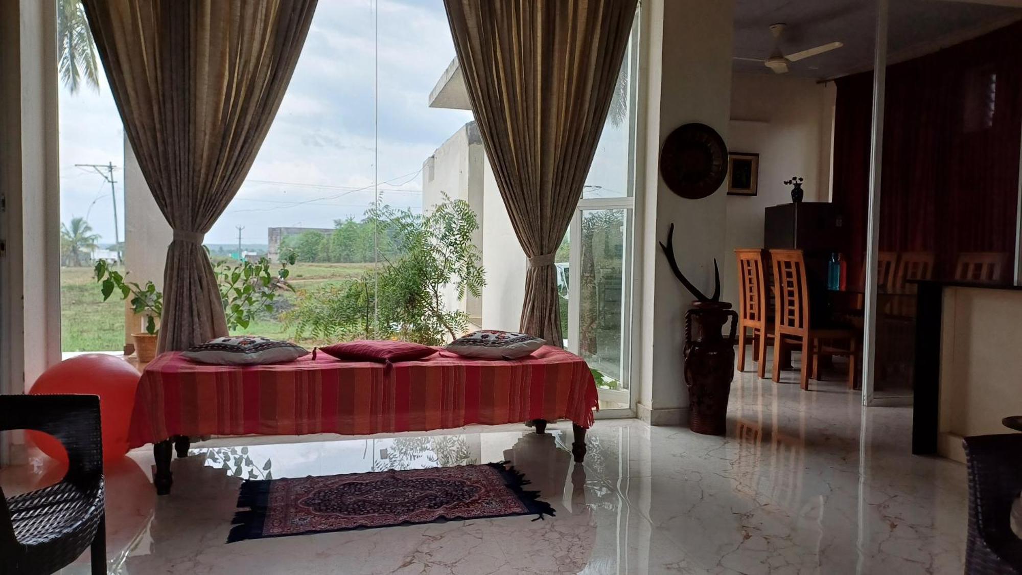 Shi'S Unique & Private 180 Degree Glass House In Pollāchi Екстериор снимка